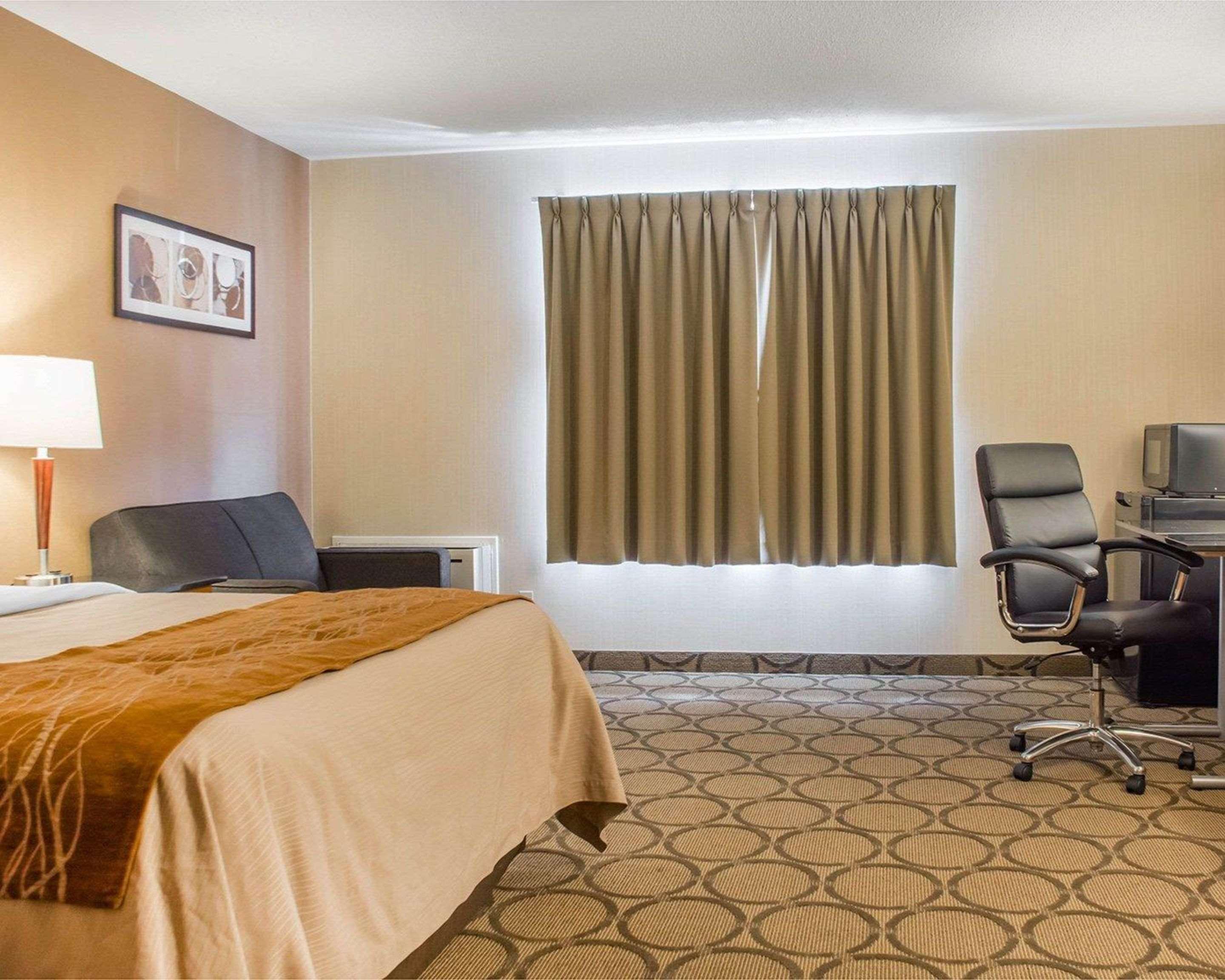 Comfort Inn Брантфорд Экстерьер фото
