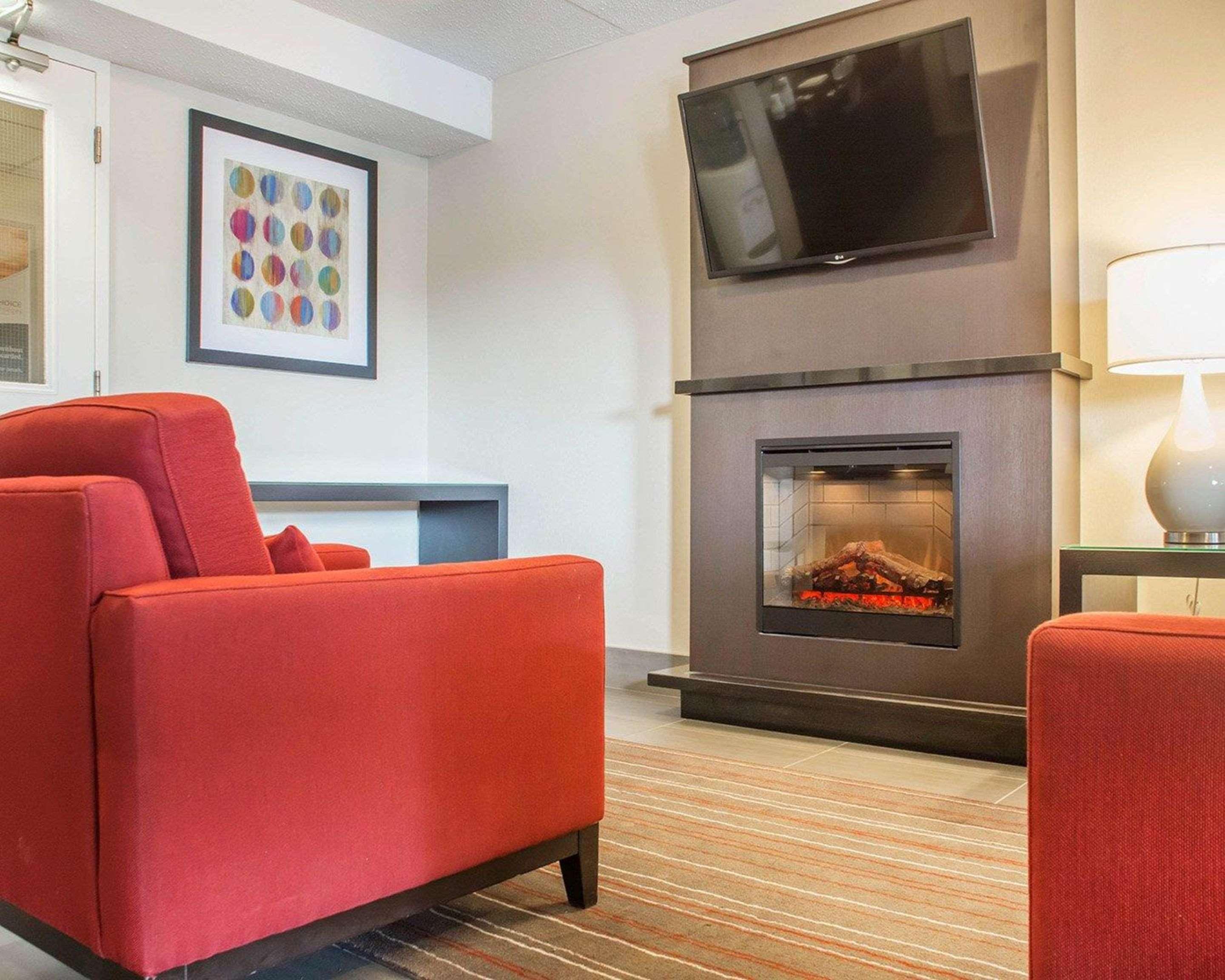 Comfort Inn Брантфорд Экстерьер фото