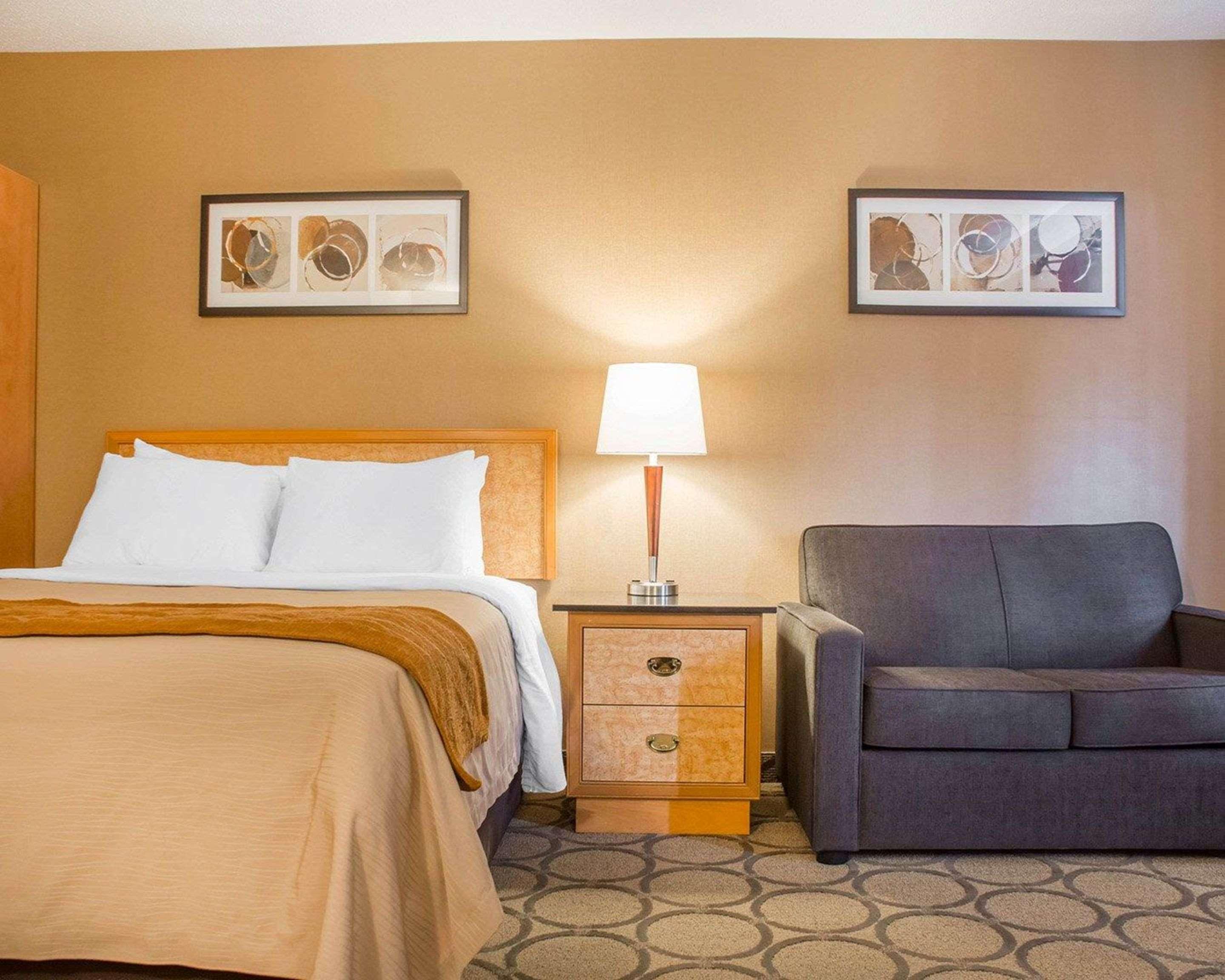 Comfort Inn Брантфорд Экстерьер фото