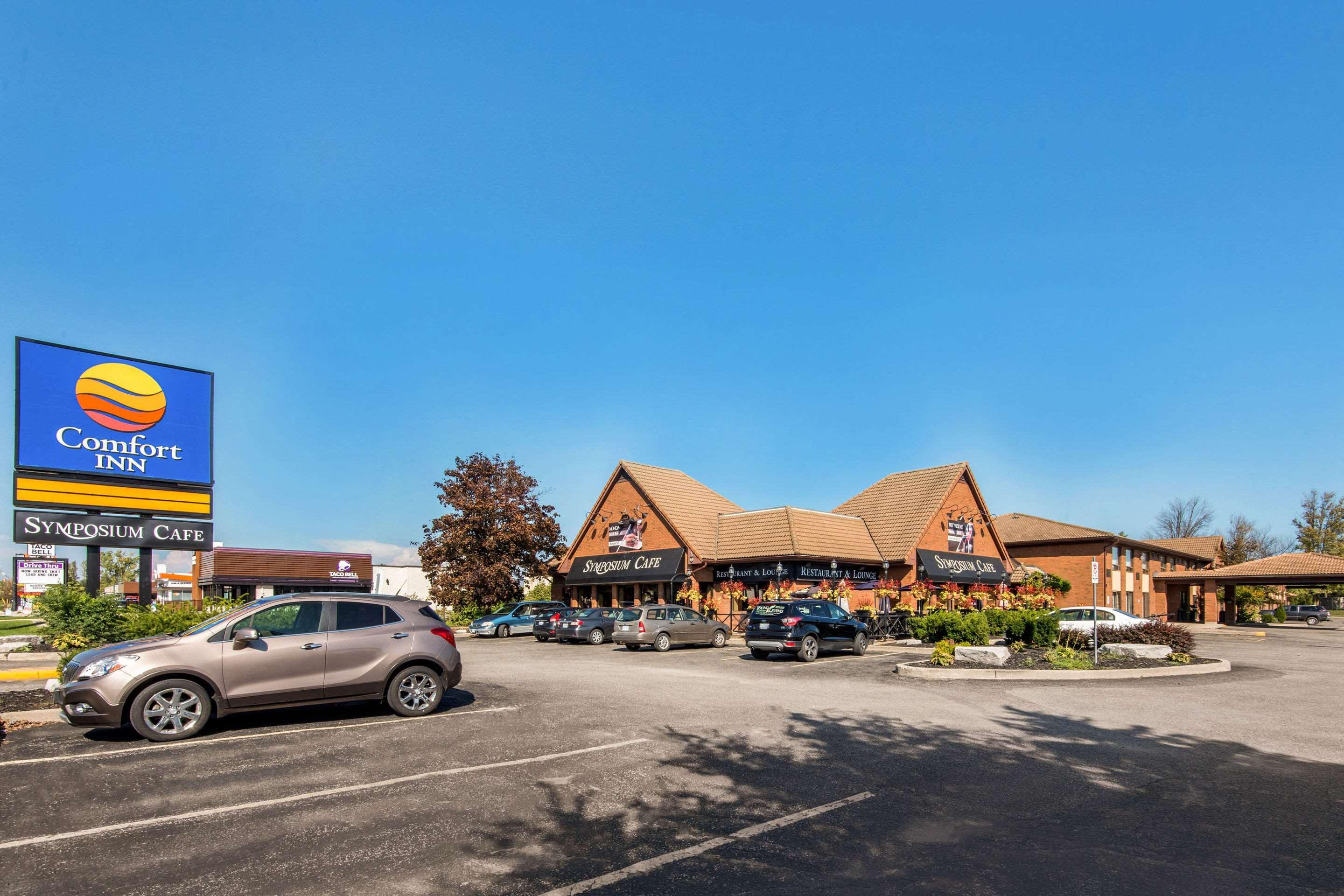 Comfort Inn Брантфорд Экстерьер фото