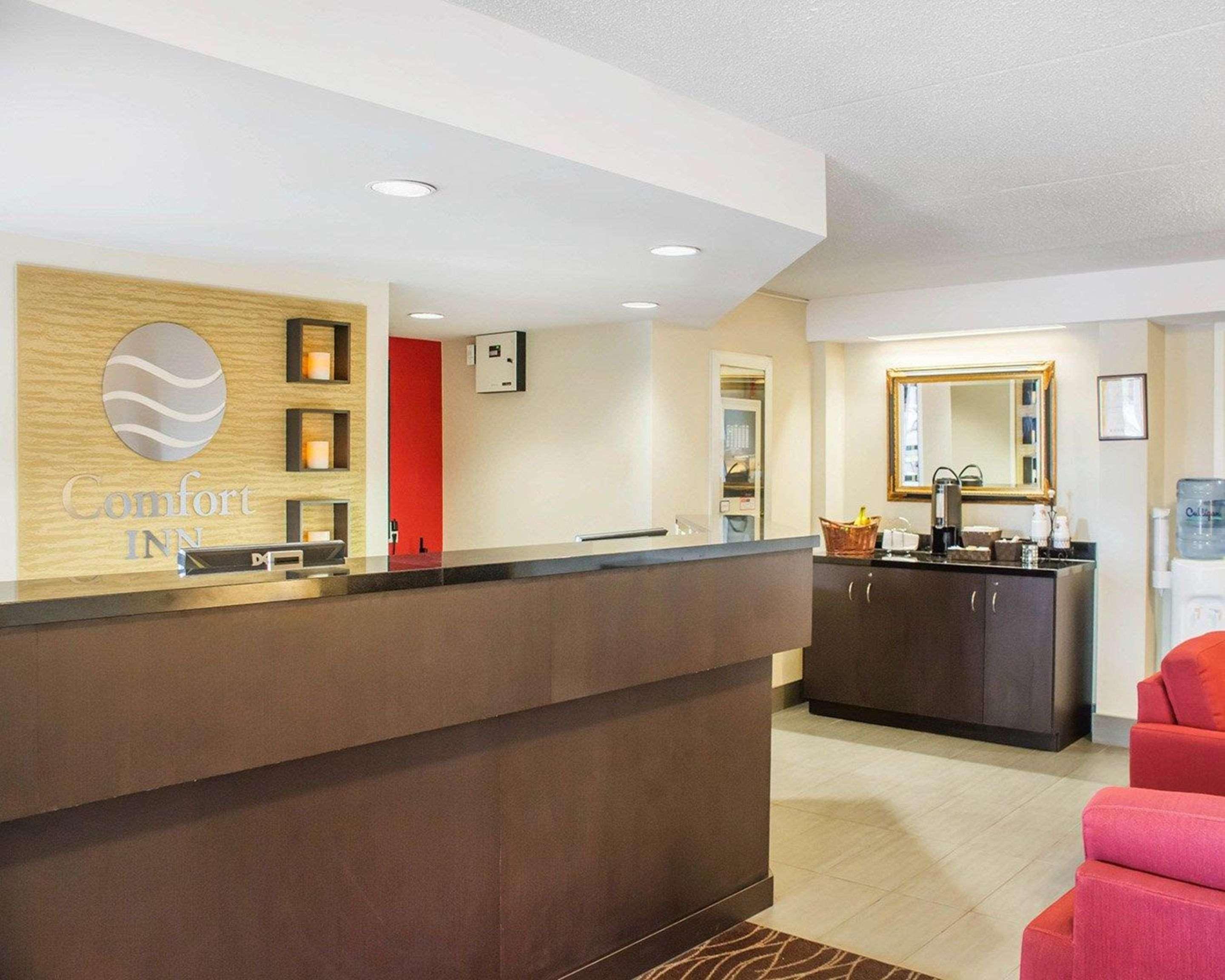 Comfort Inn Брантфорд Экстерьер фото