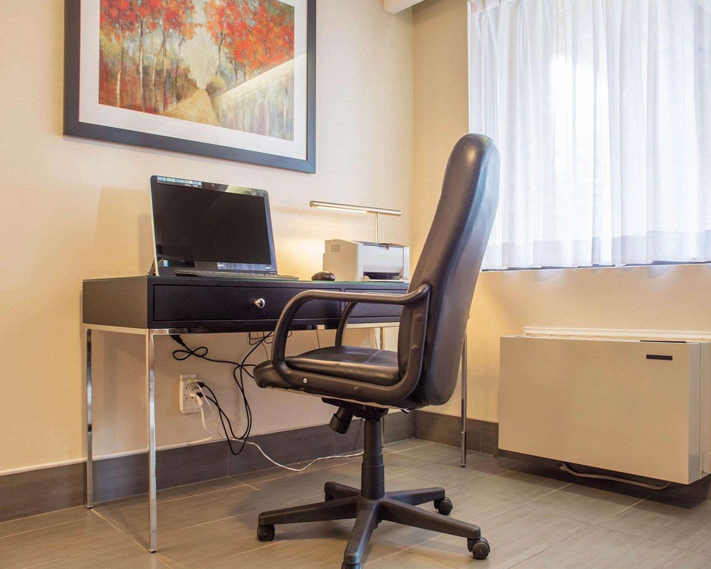 Comfort Inn Брантфорд Экстерьер фото