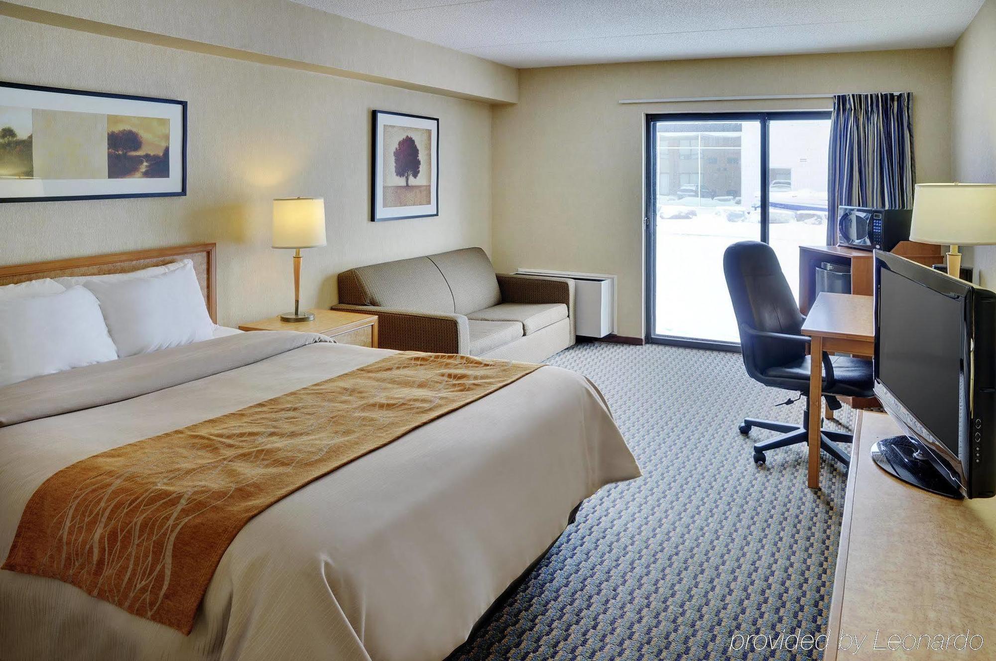 Comfort Inn Брантфорд Экстерьер фото