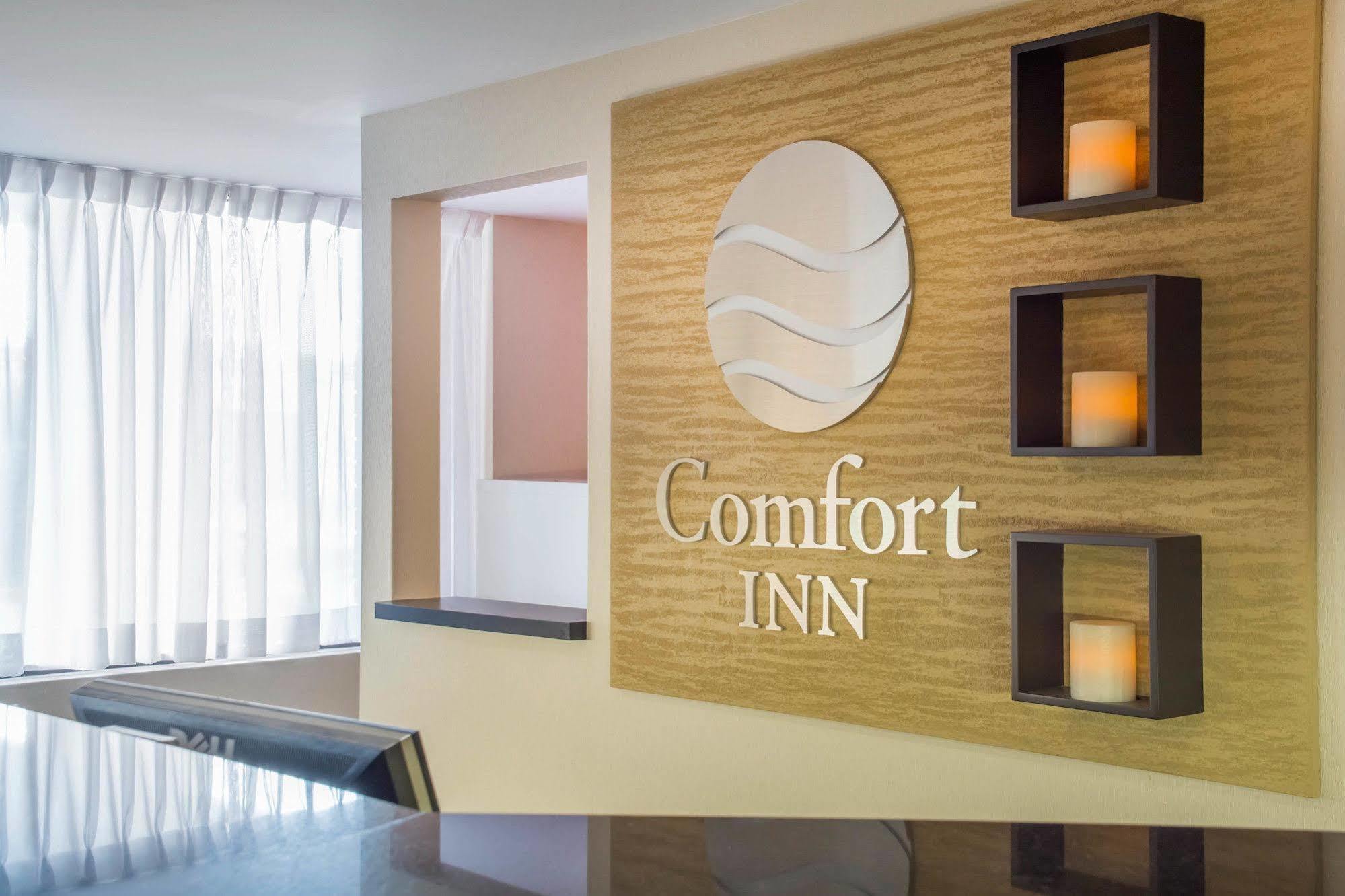 Comfort Inn Брантфорд Экстерьер фото