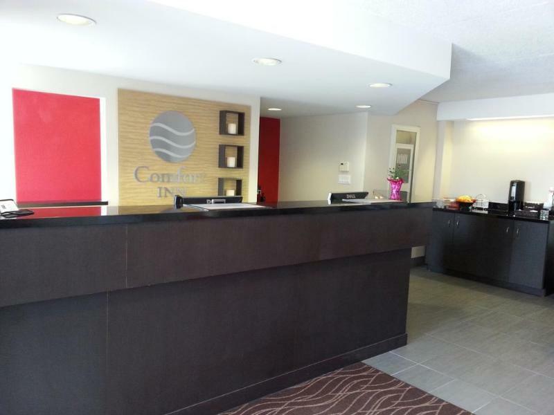 Comfort Inn Брантфорд Экстерьер фото