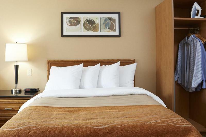 Comfort Inn Брантфорд Экстерьер фото